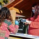 200 ESTUDIANTES DE “LOS AROMOS DEL RECURSO” RECIBIERON TABLETS PARA ENFRENTAR EL 2° SEMESTRE DE CLASES EN LÍNEA