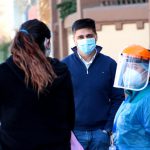 BUINENSES PARTICIPAN EN TOMA DE PCR VOLUNTARIA EN CALLE BALMACEDA