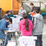 121 ESTUDIANTES DE LA ESCUELA O SALINAS RECIBIERON ESTE JUEVES TABLETS E INTERNET PARA CLASES EN LÍNEA