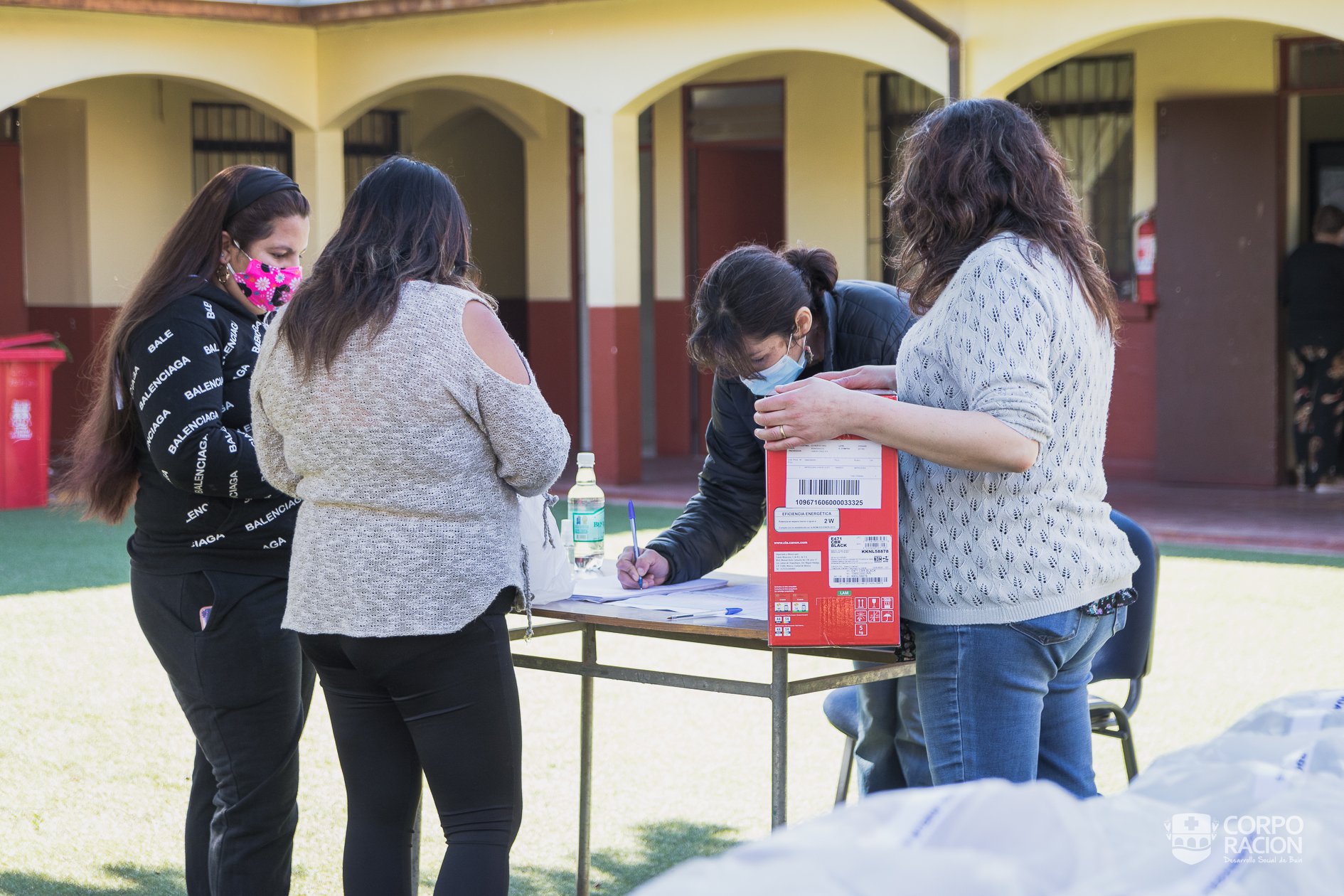 LOS ROSALES DEL BAJO: 46 ESTUDIANTES RECIBEN SUBVENCIÓN PRO-RETENCIÓN
