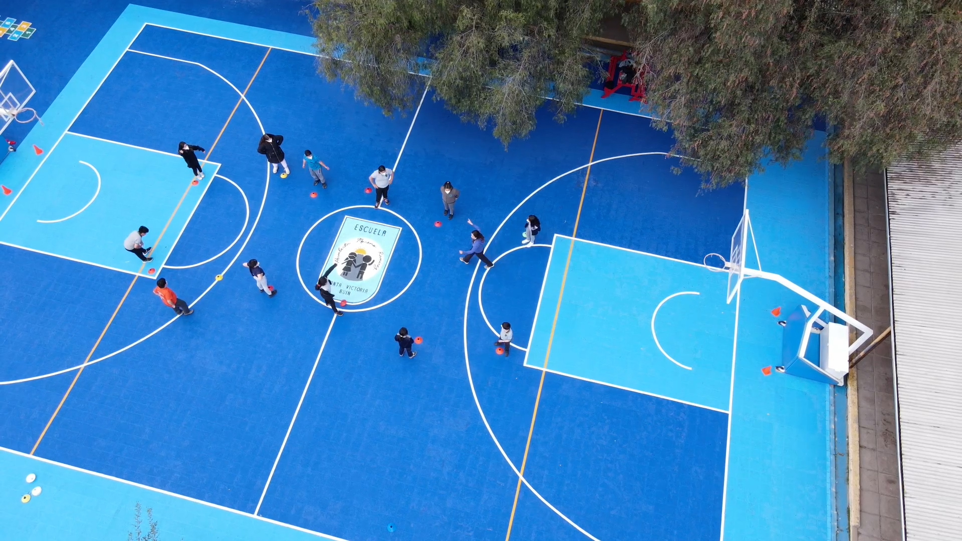 NUEVA CANCHA LLEGA A RENOVAR EL PATIO DE LA ESCUELA HUMBERTO MORENO RAMÍREZ