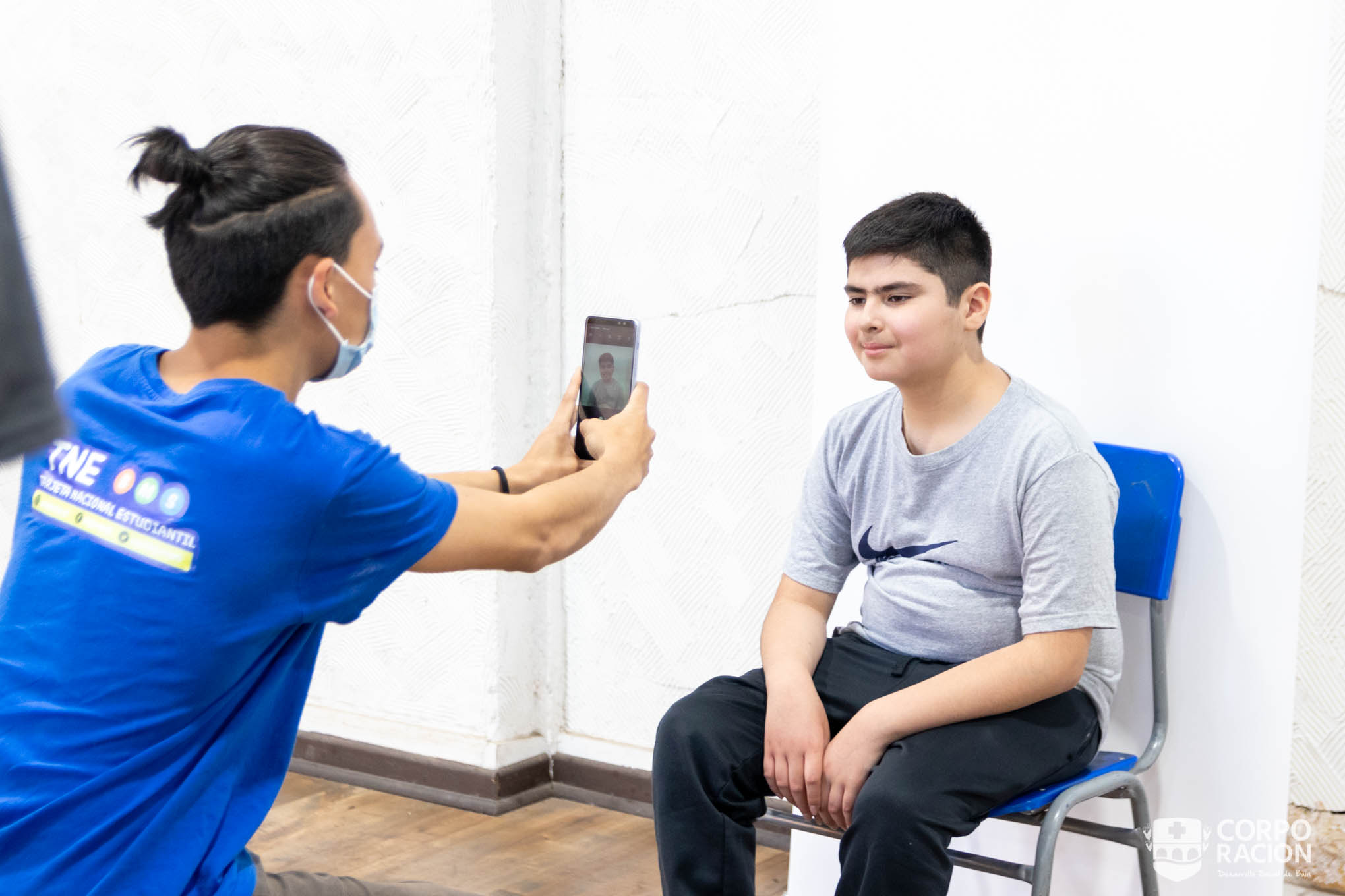 1.910 ESTUDIANTES YA SE TOMARON SU FOTOGRAFÍA TNE 2022 EN BUIN